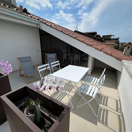Attico Lilium Daire Peschiera del Garda Dış mekan fotoğraf
